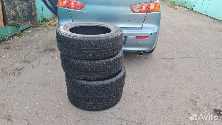 Kumho WinterCraft Ice WI31 205/60 R16 92T