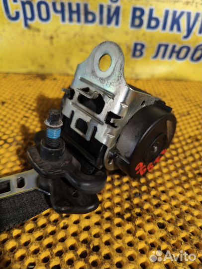 Ремень безопасности Ford Fiesta