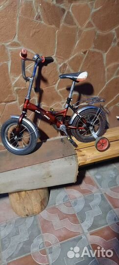 Детский трехколесный велосипед бу