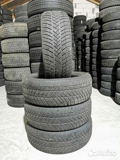 Vredestein ComTrac 235/55 R18