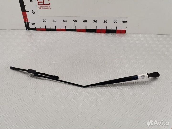 Щеткодержатель (поводок стеклоочистителя, дворник)