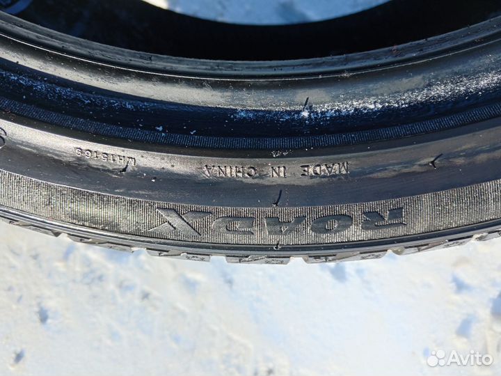 RoadX RX Frost WU01 245/40 R19 98H