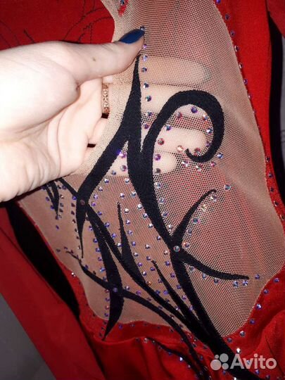 Костюм для фигурного катания