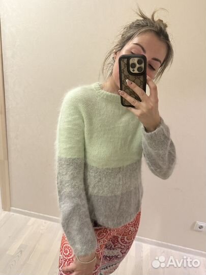 Свитер женский