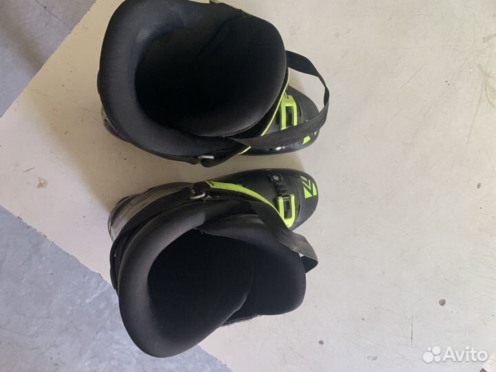 Ботинки горнолыжные