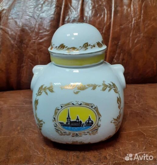 Фарфоровая чайница лфз