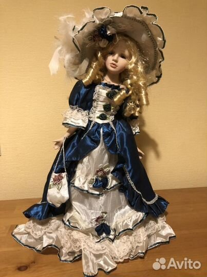 Фарфоровая кукла коллекционная Porselain Doll