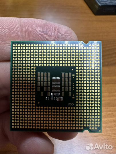 Intel Core 2 Quad Q8200 Процессор