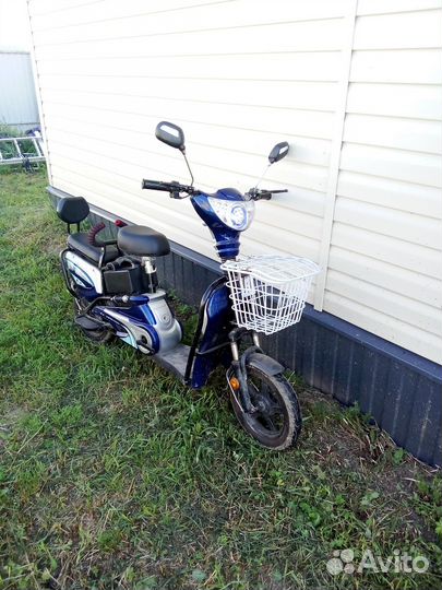 Велосипед Электроскутер