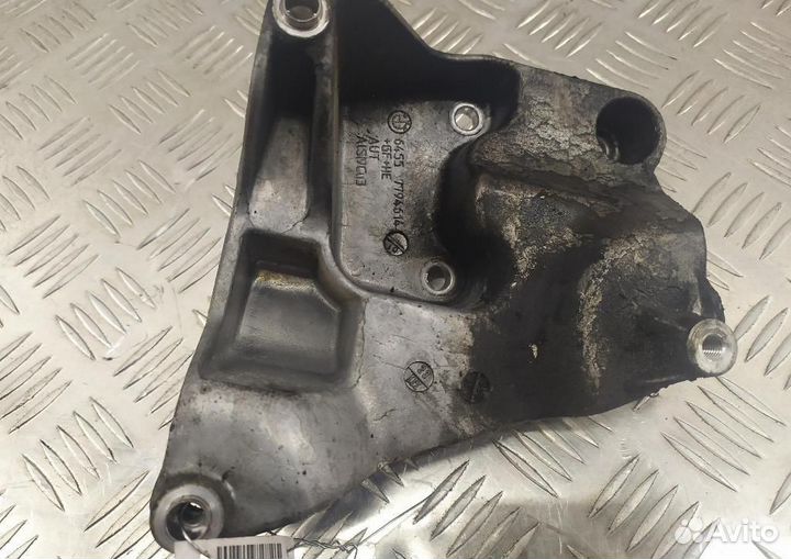 Кронштейн кондиционера BMW 3-Series/M3