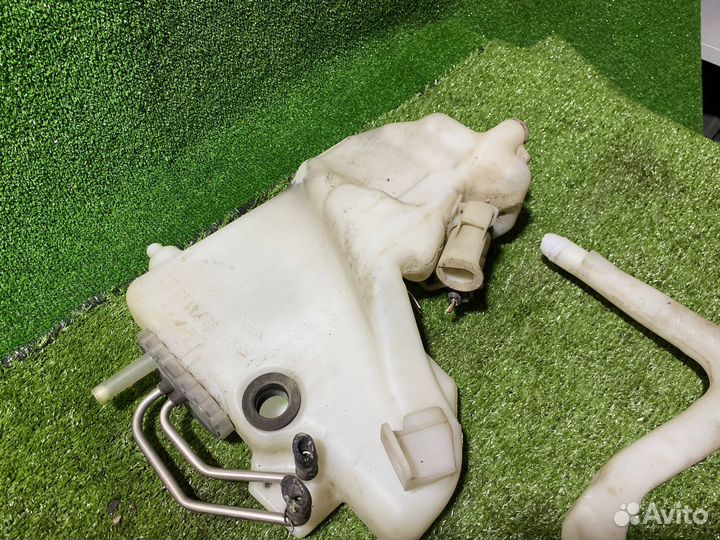 Бачок омывателя Mercedes-Benz W211