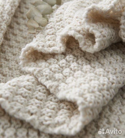 Плед вязанный с кистями