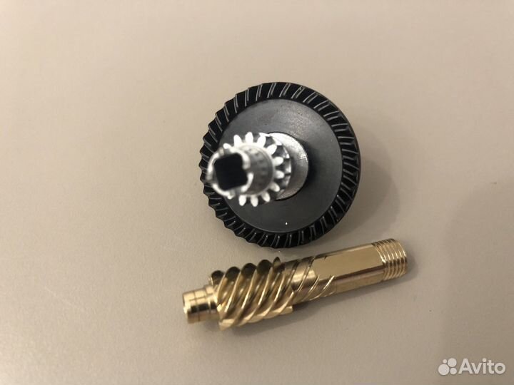 Главна пара Shimano Nasci 16 2500