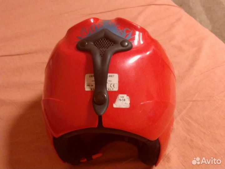 Горнолыжный шлем