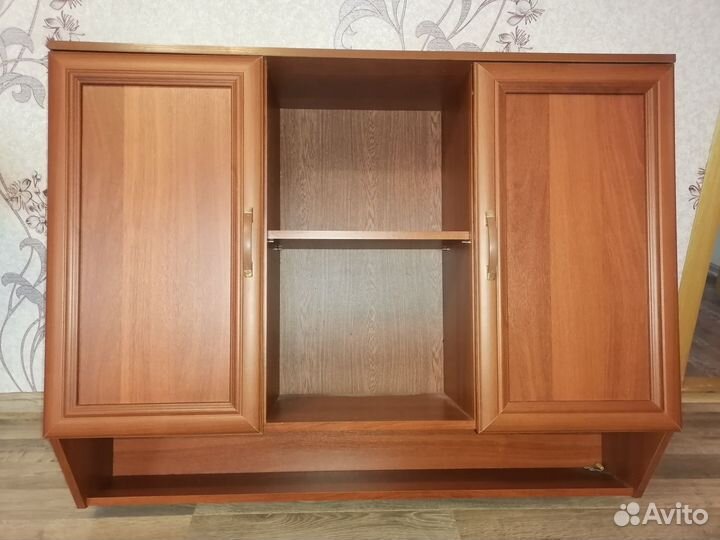 Шкаф навесной бу