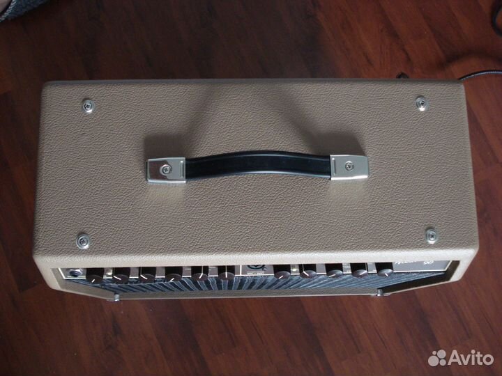 Fender Acoustasonic 90