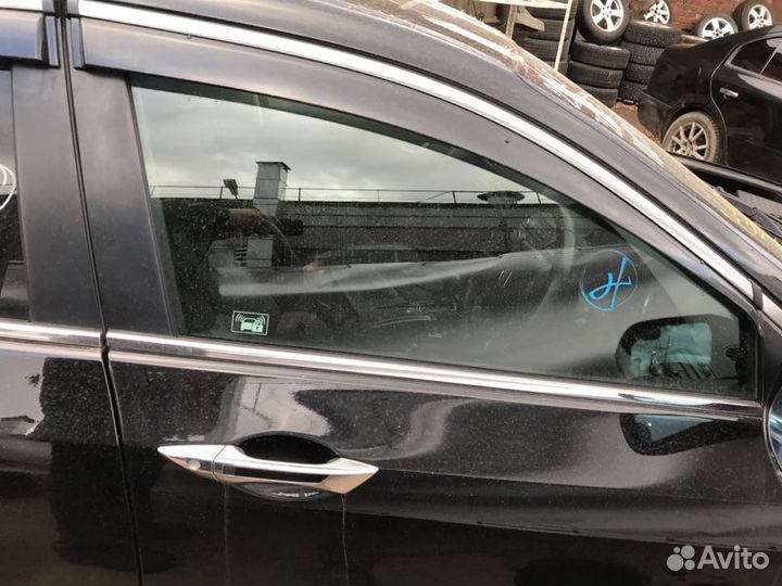 Стекло двери переднее правое Honda Accord CU2