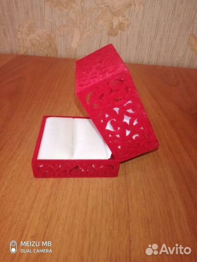 Коробка для ювелирного украшения