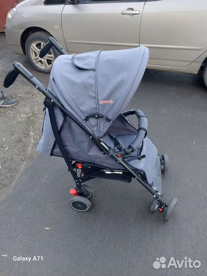 Прогулочная коляска