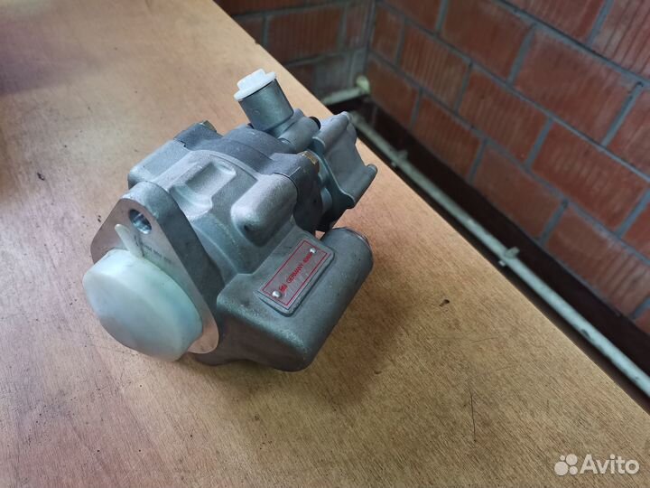 Насос гидроусилителя Mercedes Actros OM502A