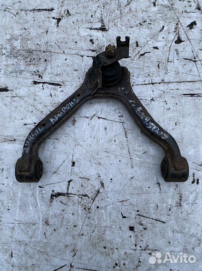 Ssangyong kyron Передний верхний левый рычаг