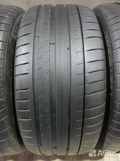 Michelin Pilot Sport 4 245/40 R18 93Y