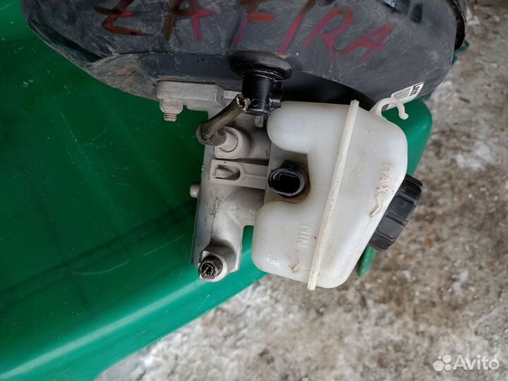 Вакуумный усилитель тормозов Opel Zafira