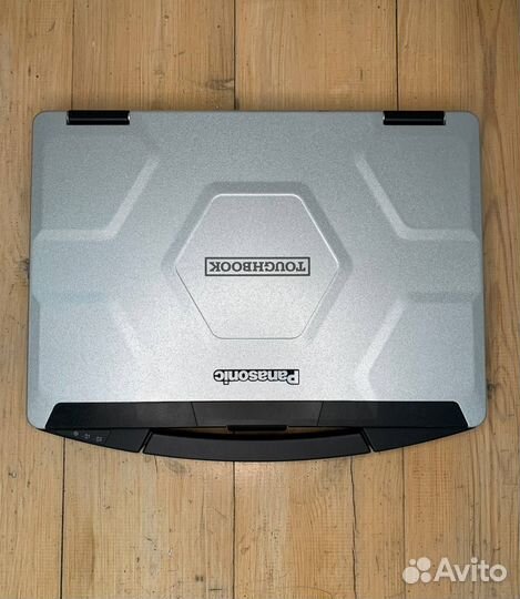 Защищенный ноутбук Panasonic CF-33