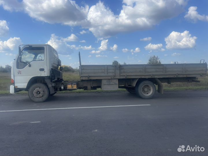 Isuzu NQR75R с КМУ, 2008