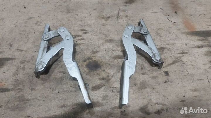 Петля капота левая-правая Sonata EF 4