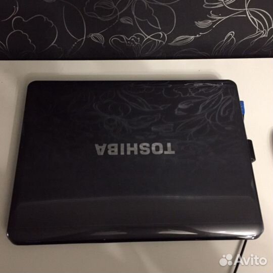 Ноутбук Toshiba Satellite A300 разбор