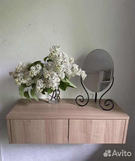 Туалетный столик подвесной