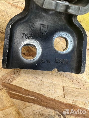 Петля двери 76R Renault Duster