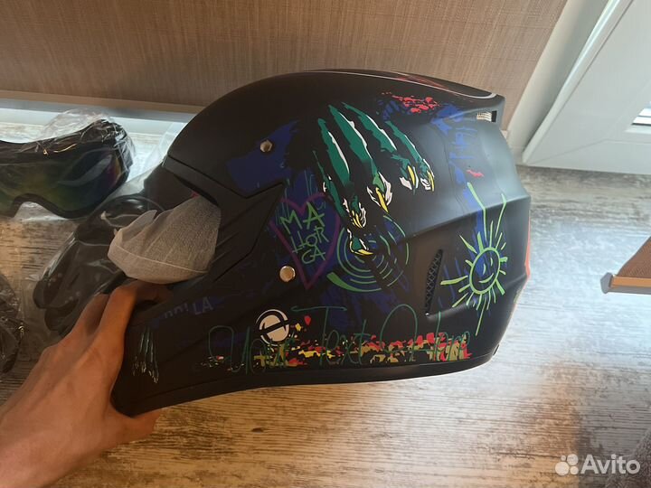 Кроссовый шлем с очками