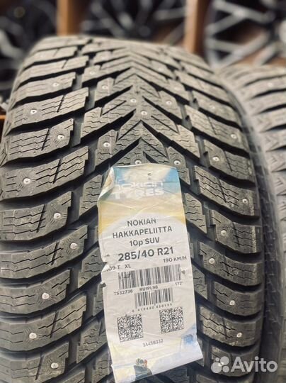 Nokian Tyres Hakkapeliitta 10p 285/40 R21 и 315/35 R21