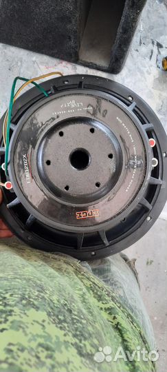 Автомобильный сабвуфер
