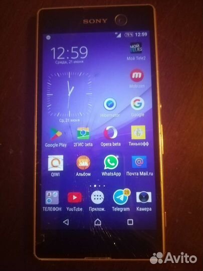 Телефон Sony m5