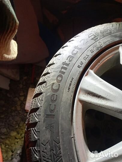 R17 Continental IceContact 2 225/50, PCD 5x114.3 DIA 60.1