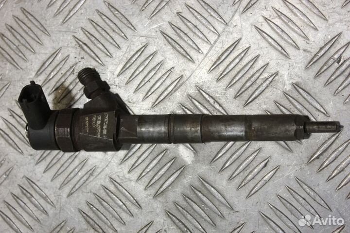 Форсунка двигателя Opel Insignia 2008-2017