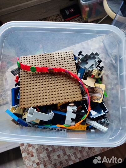 Коробка Лего