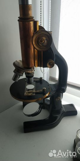 Микроскоп Рихард