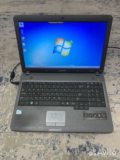 Ноутбук Samsung NP-R528-DA04RU