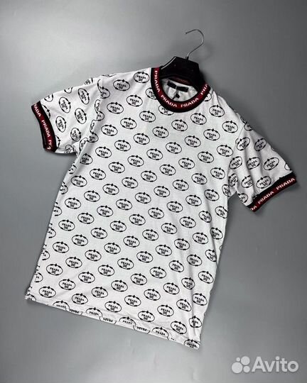 Мужской костюм Prada. Футболка шорты