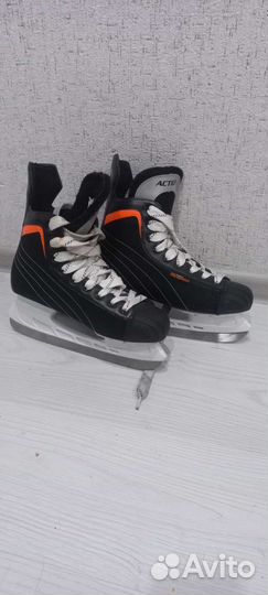 Коньки хоккейные
