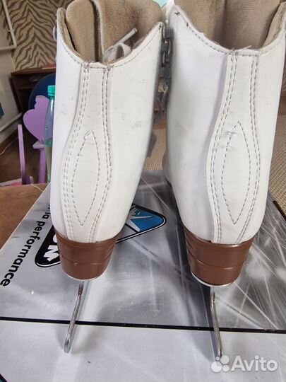 Коньки профессиональные Jackson