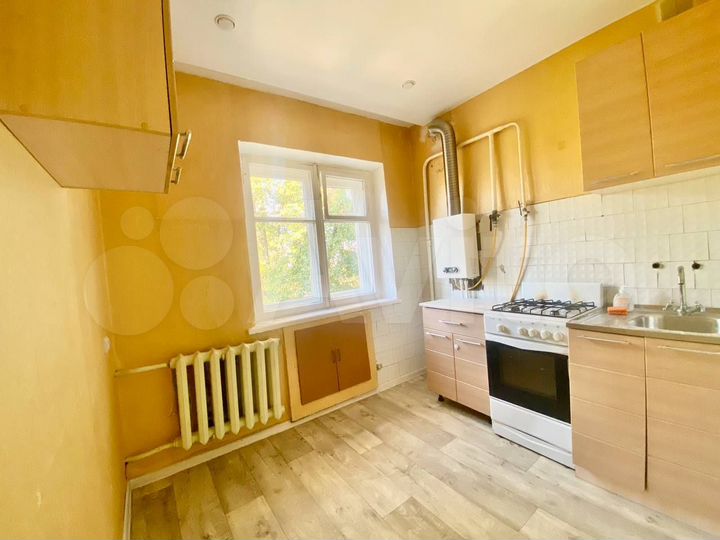 2-к. квартира, 45 м², 4/4 эт.