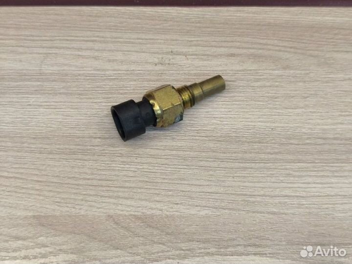 Датчик температуры охлаждающей жидкости LADA X-Ray