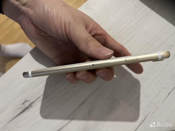 iPhone 7, 32 ГБ