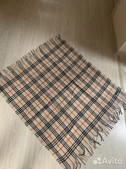 Шарф под burberry новый