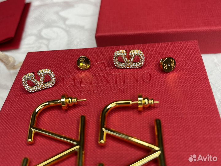 Серьги valentino новые в упаковке